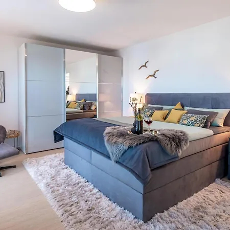 Cloud Nine Διαμέρισμα *